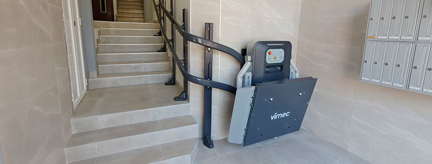 eskailera-igogailuak-komunitateetan